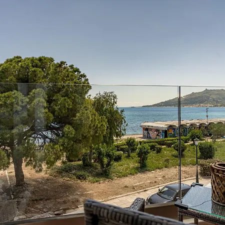 Sea Front Spirit Apartment *