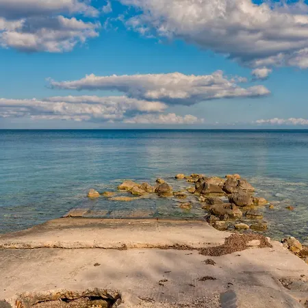 Sea Front Spirit זקינטוס טאון